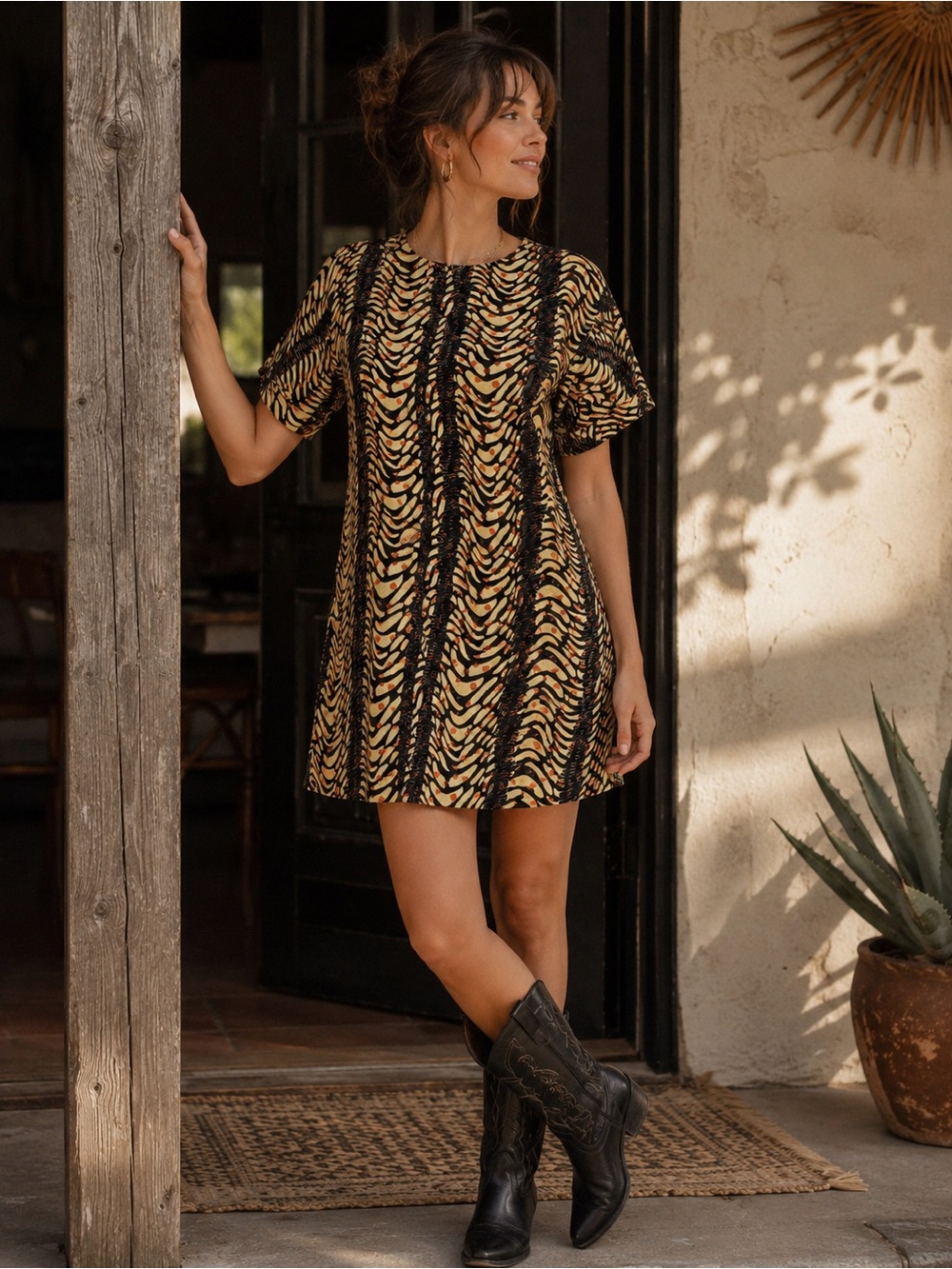 Vintage Handmade Short Sleeve A-Line Dress in Yellow and Black Wave Print